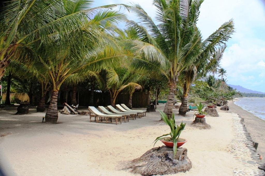 Cooper'S Beach Resort Lucbuan Exteriör bild